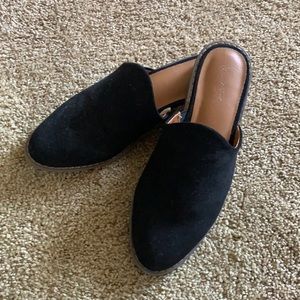 Universal Thread; Mules
